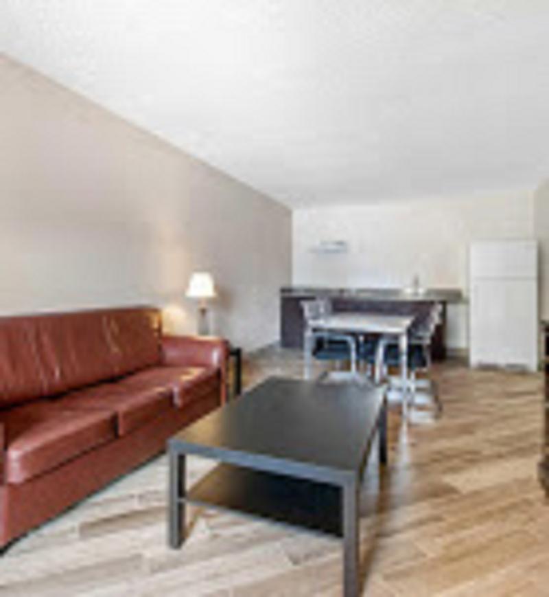 Clarion Inn & Suites Kissimmee-Lake Buena Vista South Extérieur photo