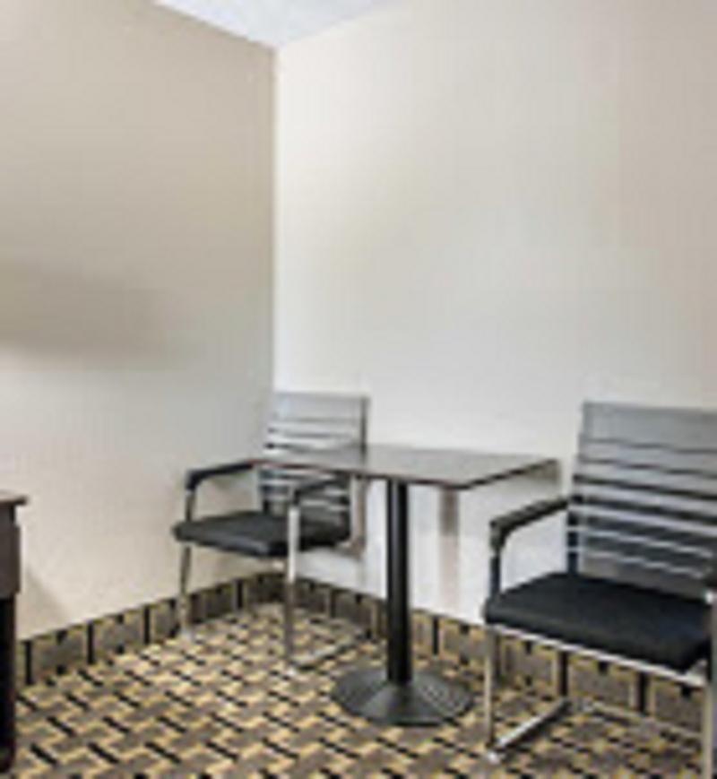 Clarion Inn & Suites Kissimmee-Lake Buena Vista South Extérieur photo